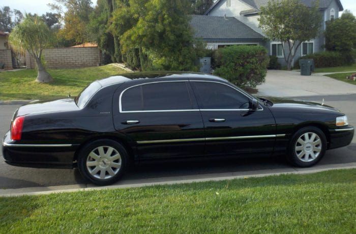Executive Town Car Sedan 1 Executive Town Car Sedan 33e06414