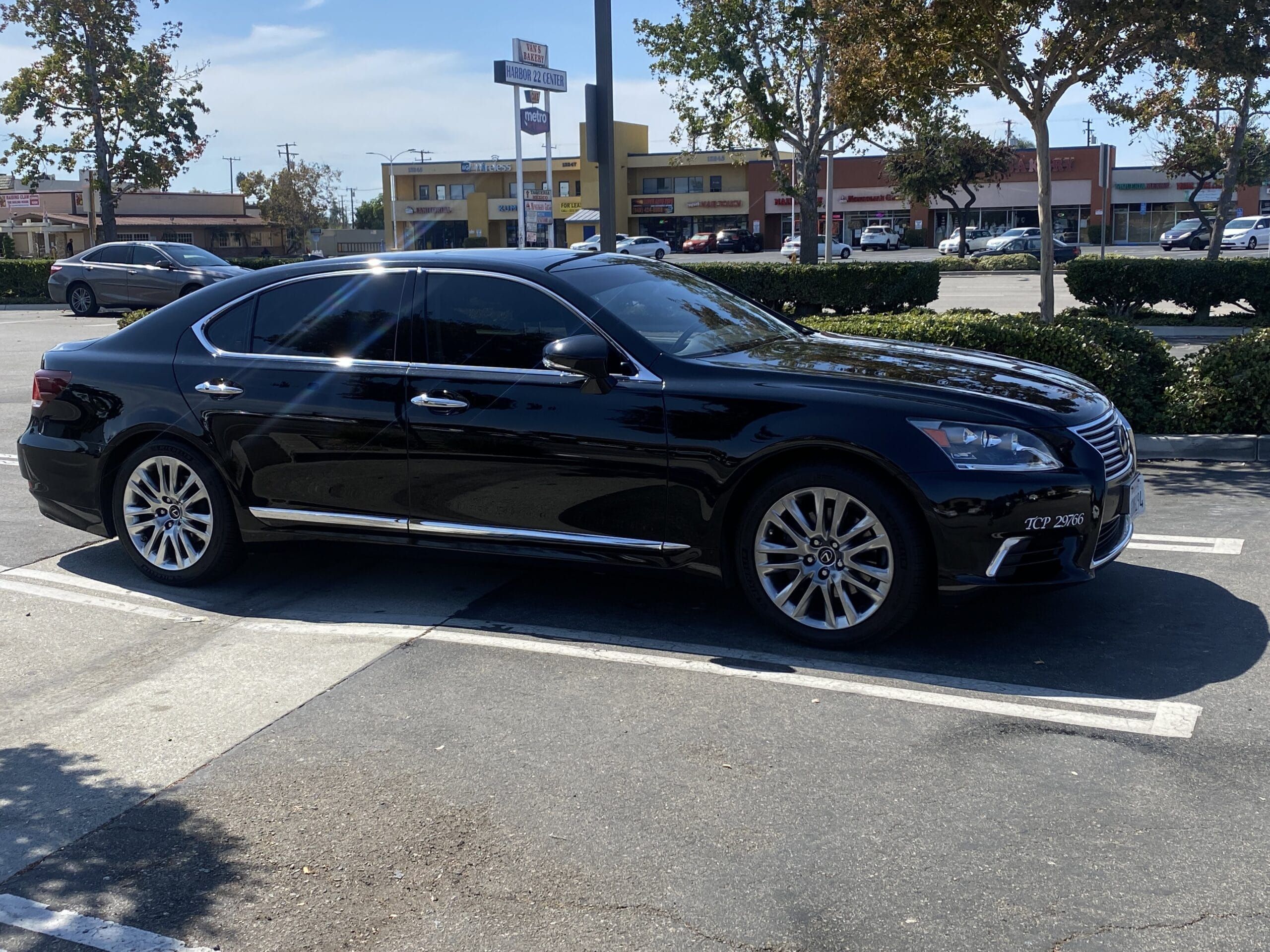 Limousine service for executives 7c43a526